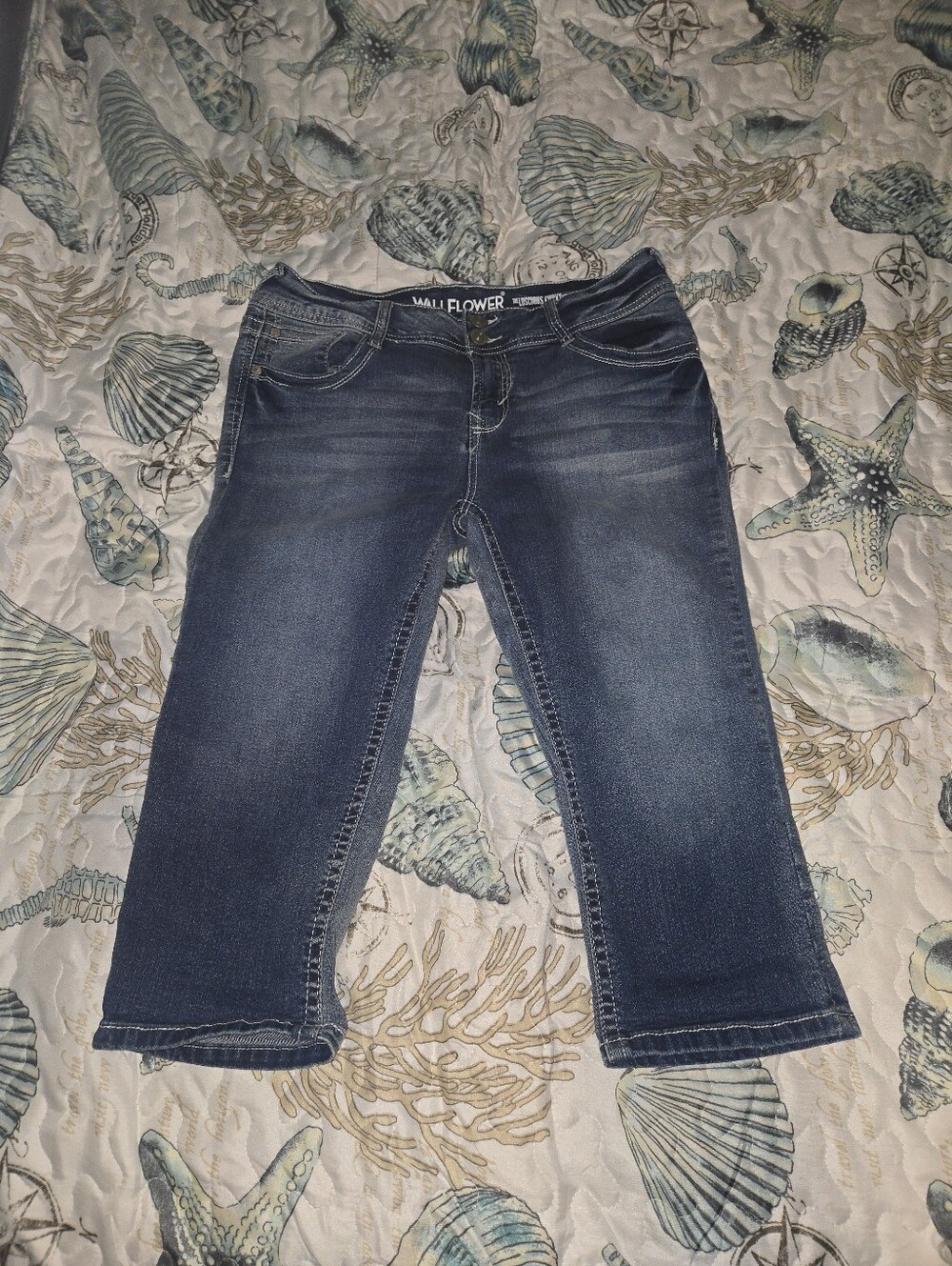 NWOT Capri Jeans Size 11